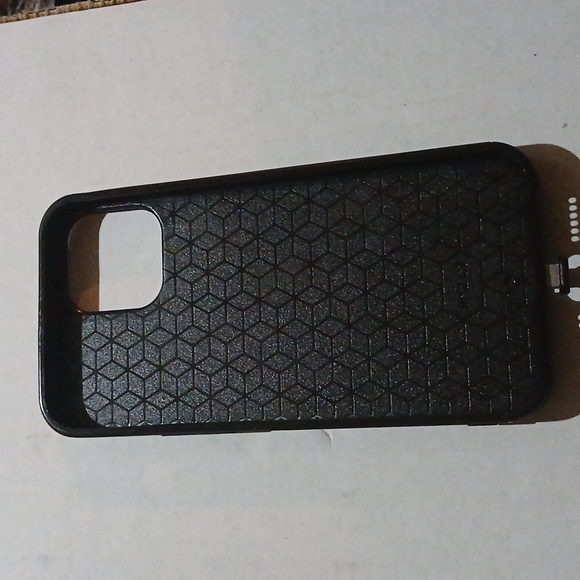 iPhone 12 Pro Max Born Pink Phone Case NIP - Picture 5 of 6